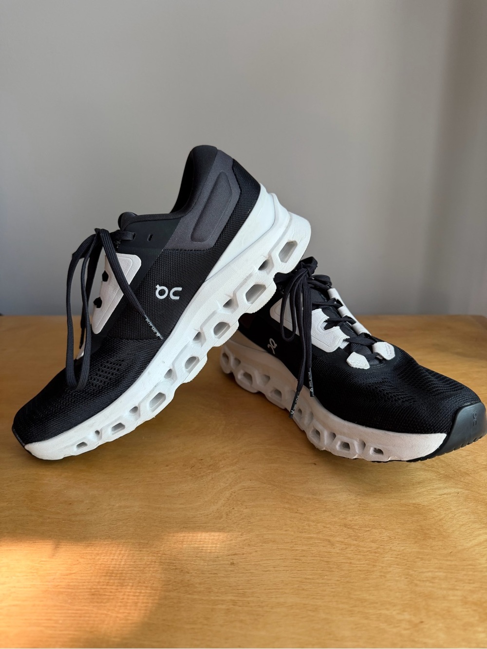 OnCloud Women’s 8 Running Shoes Women's CloudStratus - Picture 2 of 5